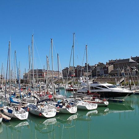 Appartement Meuble En Plein Coeur De St Valery En Caux Saint-Valery-en-Caux Esterno foto