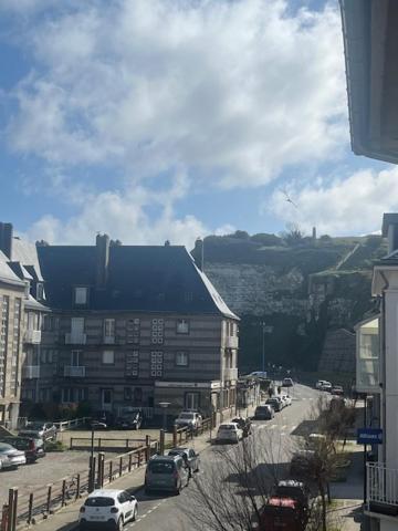 Appartement Meuble En Plein Coeur De St Valery En Caux Saint-Valery-en-Caux Esterno foto